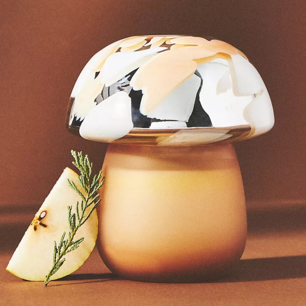 Cheena Harvest Woody Leather & Leaves Glass Mushroom Candle